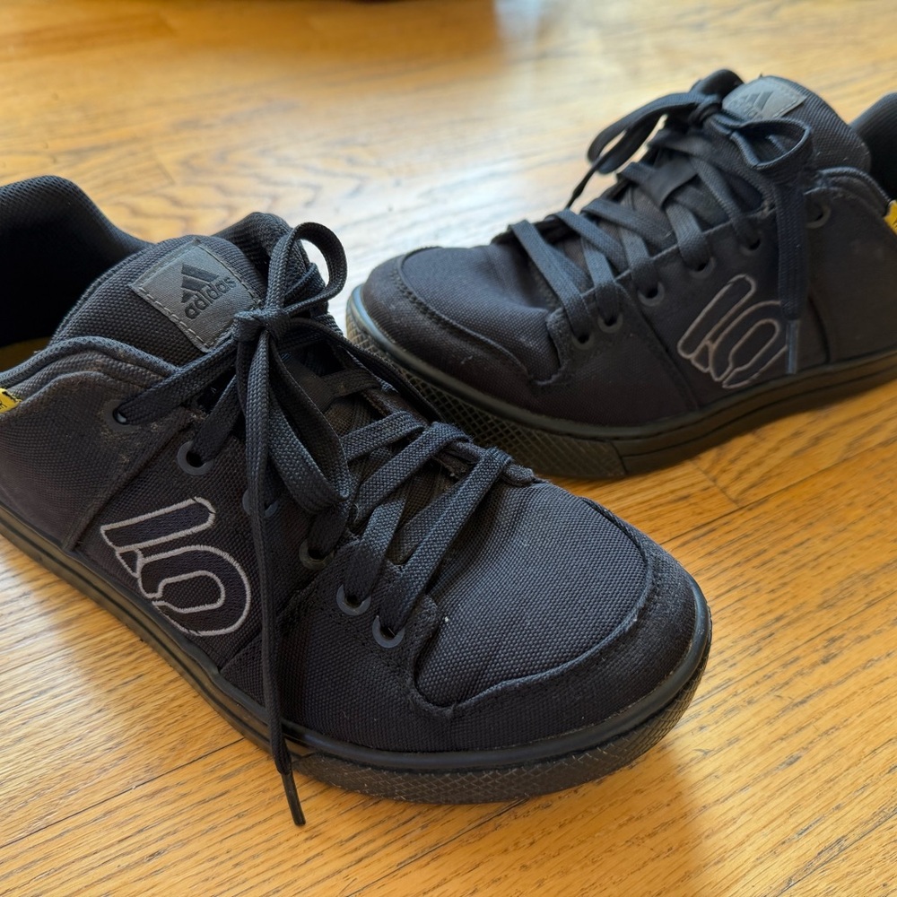 Five Ten Freerider Canvas MTB Shoes - Black with Yellow Accent - Picture 2 of 6